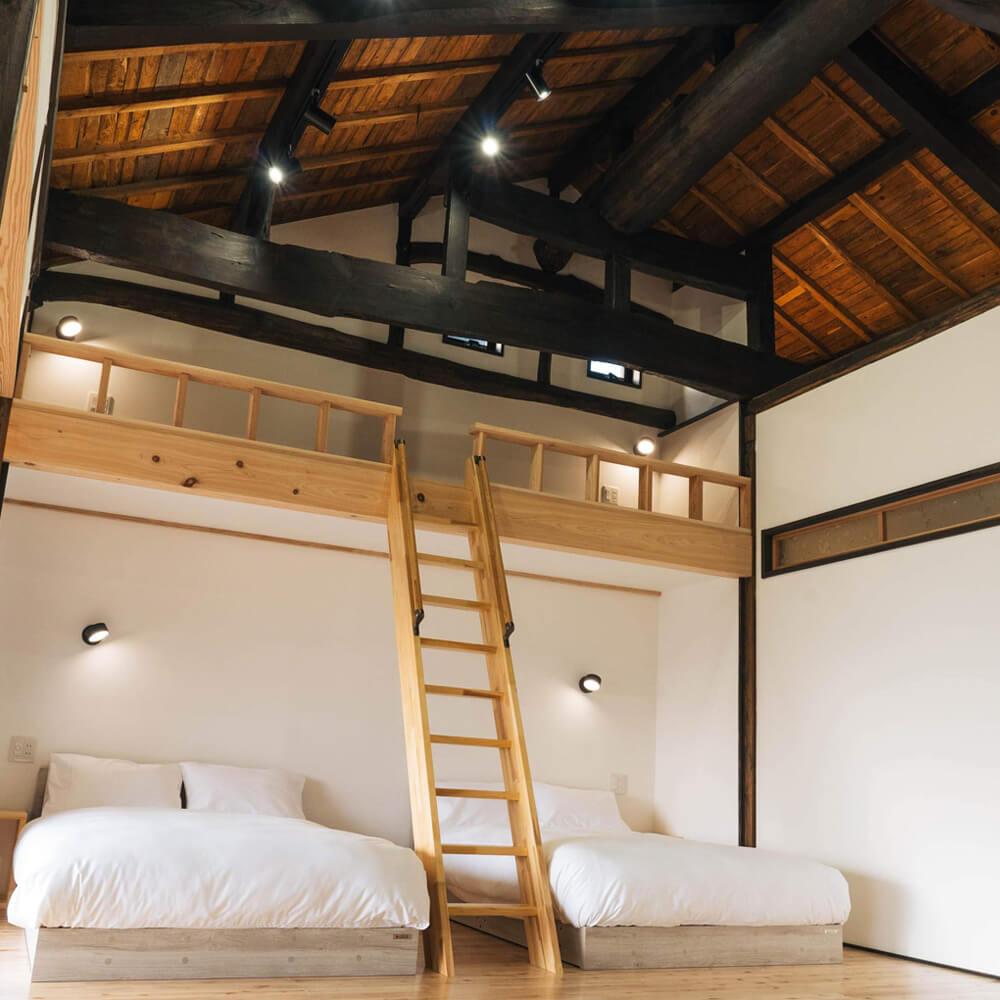 1棟貸しの漁師小屋 「番屋 高島」居間